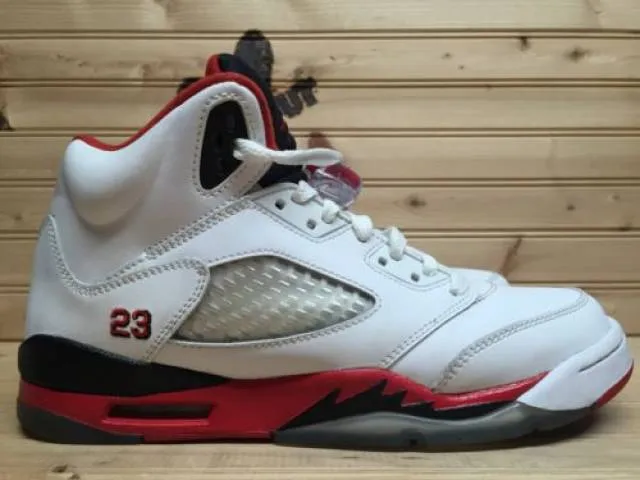 2013 Nike Air Jordan Retro V 5 sz 6.5y GS Fire Red Black...