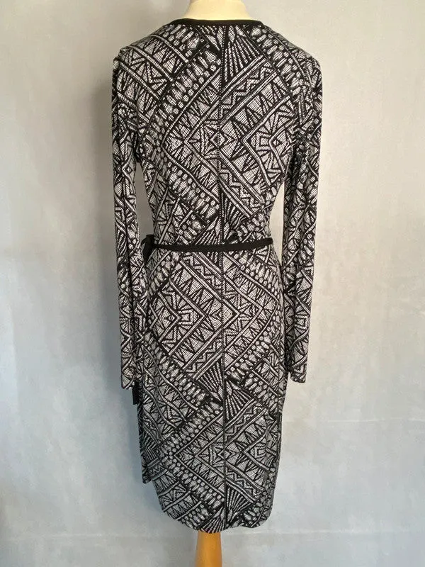 Marks & Spencer - M/10 - Black white pattern stretch wrap midi dress