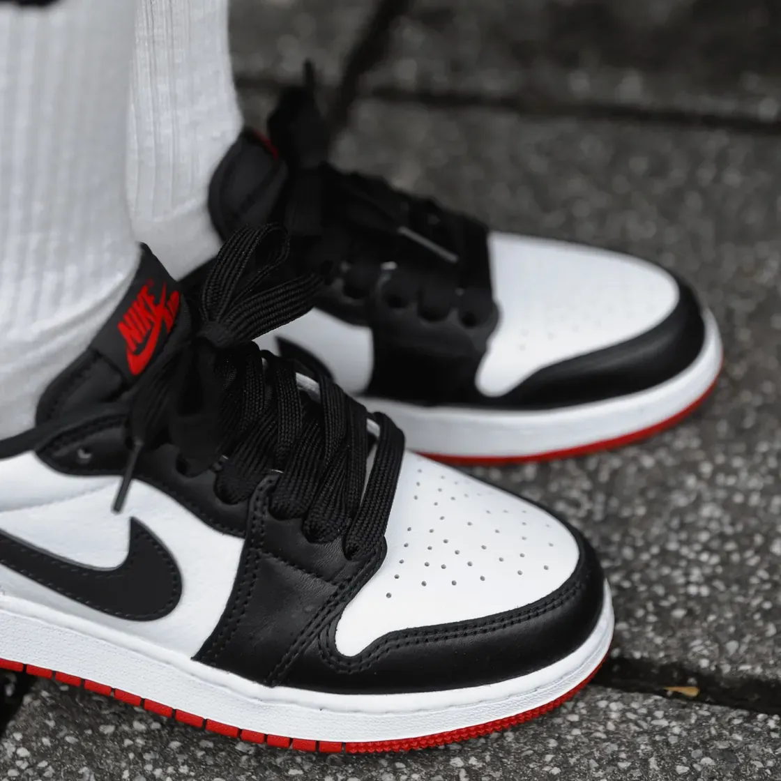 NIKE AIR JORDAN 1 LOW OG BLACK TOE (WOMEN'S) [CZ0858-106]