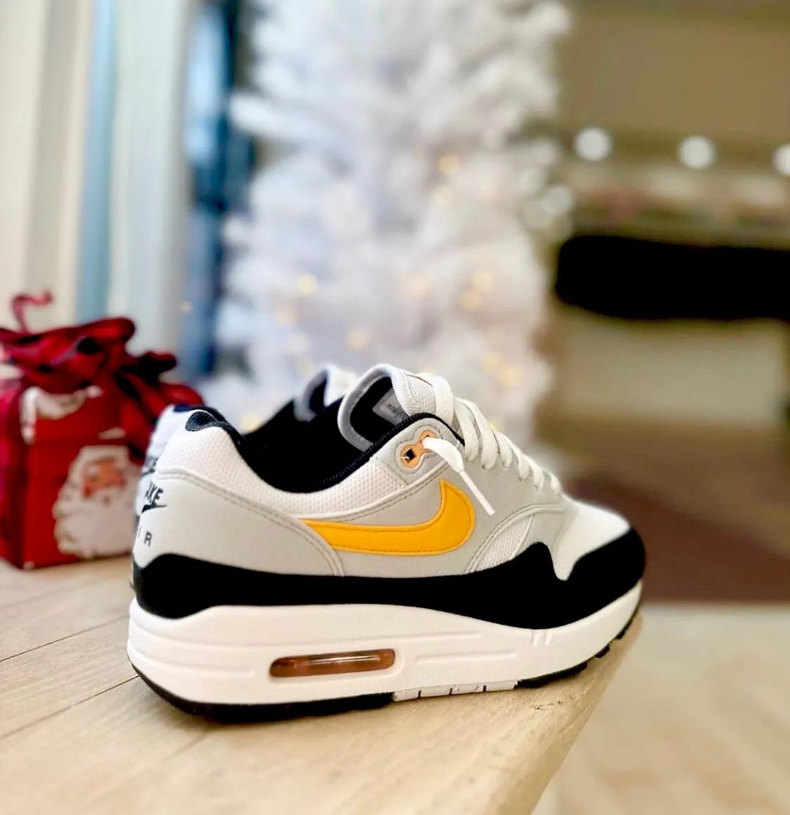 NIKE AIR MAX 1 STEELERS