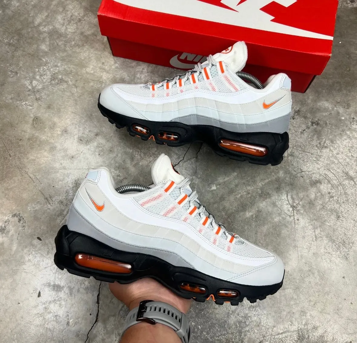 NIKE AIR MAX 95 GREY BLACK ORANGE