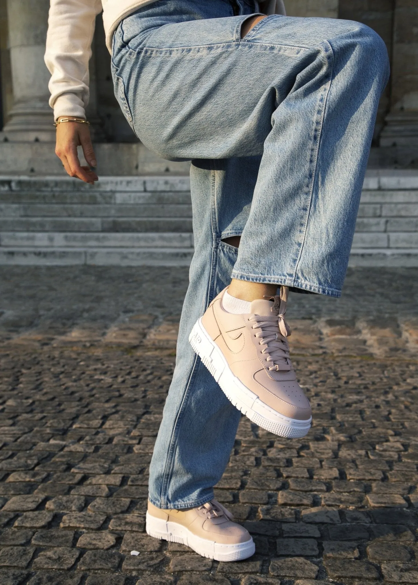 Nike - Baskets Air Force 1 Pixel - Beige - Femme