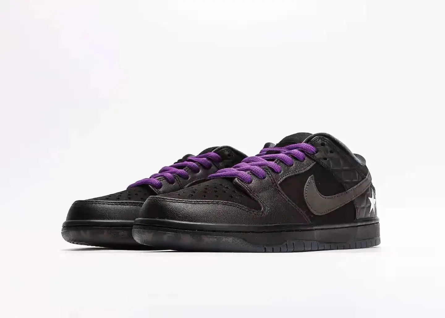 Nike SB Dunk Low Familia First Avenue