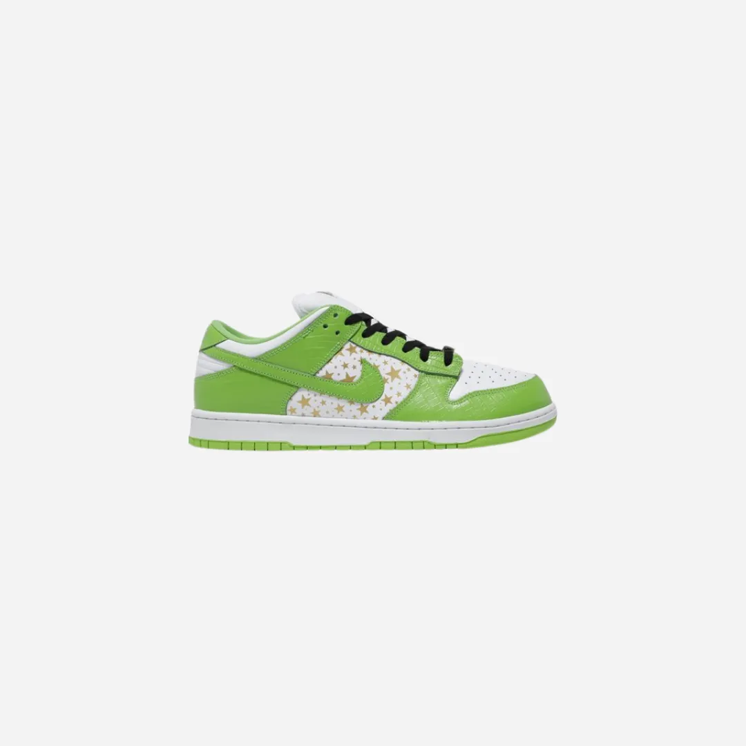 NIKE  SB DUNK LOW SUPREME STARS MEAN GREEN